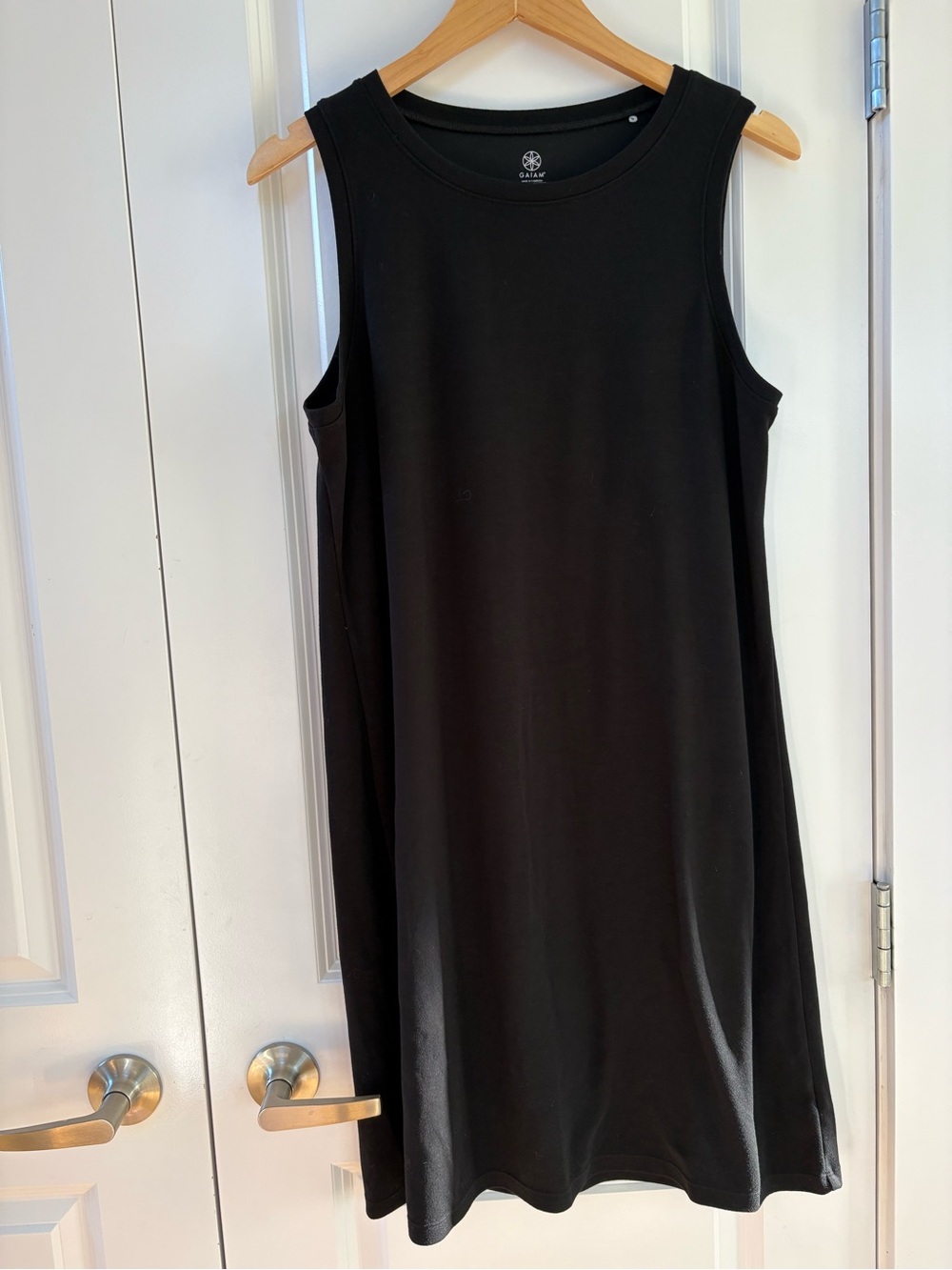 GAIAM Black Sleeveless Shift Dress LBD Athleisure Women’s Large